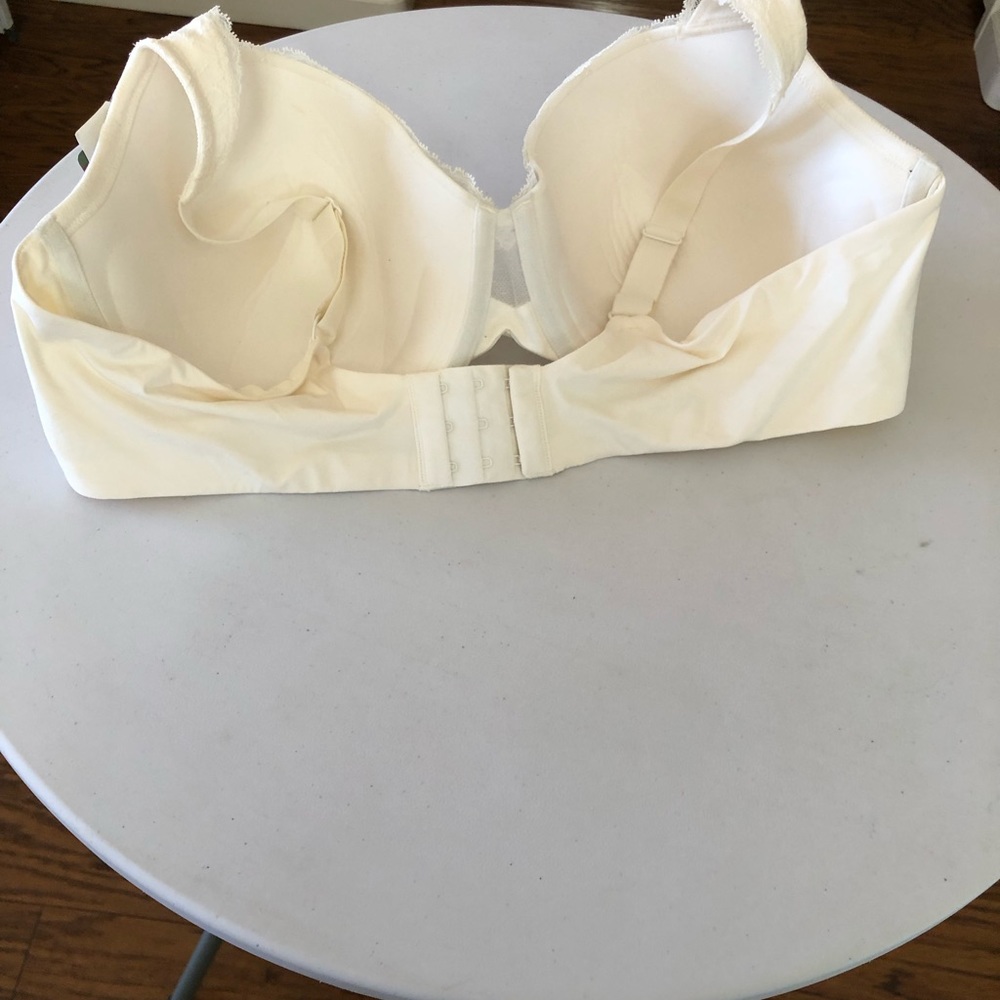 Bra - Picture 2 of 5